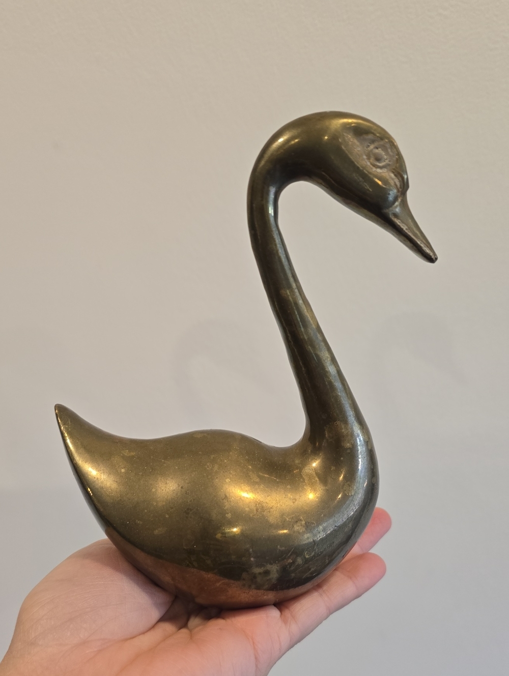 Vintage Brass Swan Figurine Home Accent - Gold Decorative Sculpture